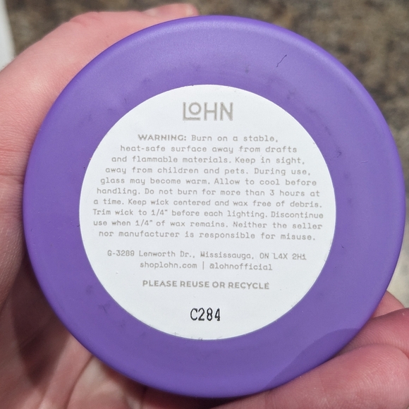 LOHN Snowfall - Poached Fig & Honey Candle - Picture 4 of 4